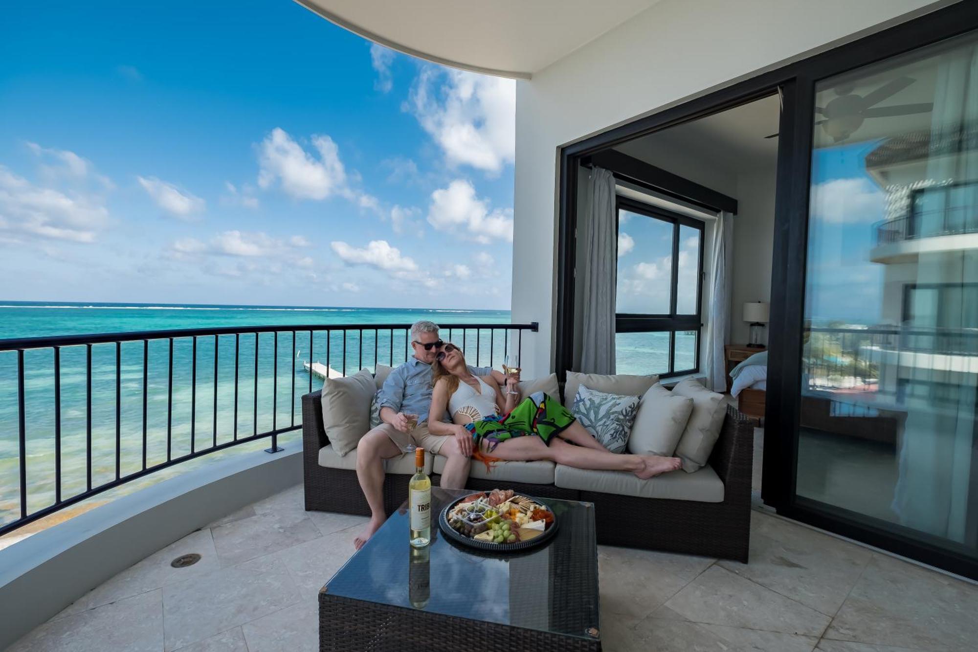Diamante Beachfront Suites 산페드로 외부 사진